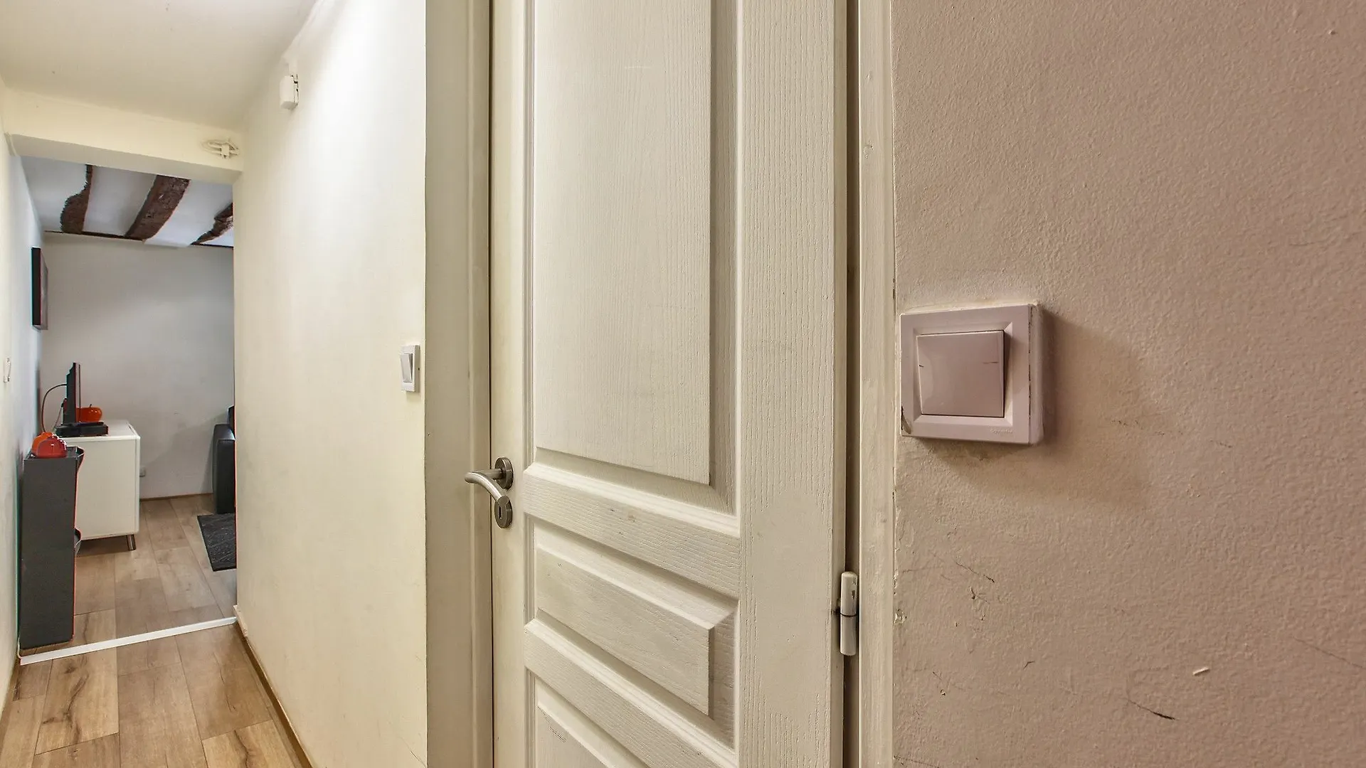 10 Design Flat Grand Boulevards Apartment